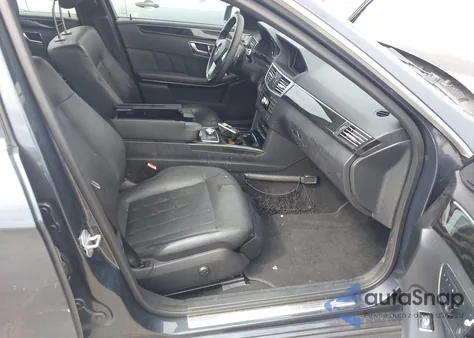 2013 Mercedes-Benz E 550 4Matic из США, поврежденный, VIN WDDHF9BB2DA679201